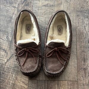 UGG Women’s Brown Moccasin Slippers Size 8